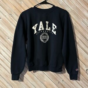 Champion Navy Blue Yale University Crewneck Sweater Embroidered Logo